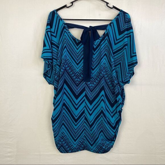 Lavish Plus zig zag striped blouse - Picture 7 of 7